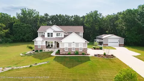 9655 Tobermory Dr, Haslett, MI 48840