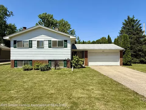 3618 Alpine Dr, Lansing, MI 48911