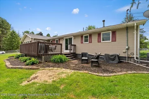 Exterior - 13543 Turner Rd, Dewitt, MI 48820 photo 5 of 13