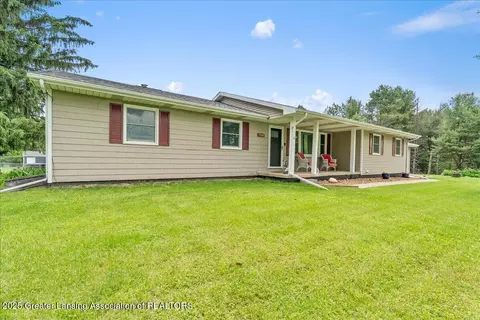 Exterior - 13543 Turner Rd, Dewitt, MI 48820 photo 2 of 13