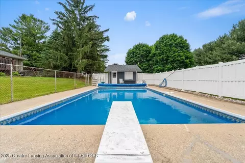 Exterior - 13543 Turner Rd, Dewitt, MI 48820 photo 9 of 13