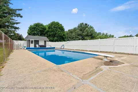 Exterior - 13543 Turner Rd, Dewitt, MI 48820 photo 8 of 13