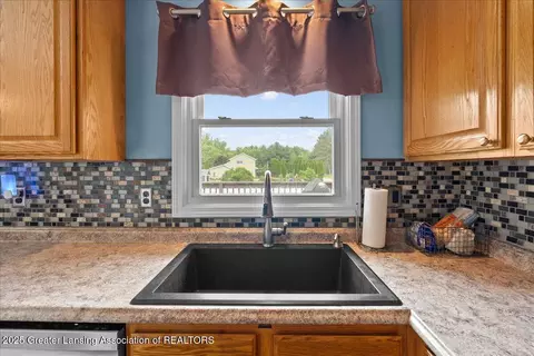 Kitchen - 13543 Turner Rd, Dewitt, MI 48820 photo 3 of 3