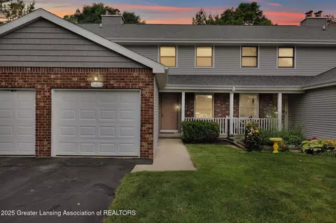 5463 Maple Ridge Rd, Haslett, MI 48840