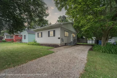 2316 Teel Ave, Lansing, MI 48910