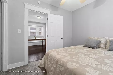 Bedroom - 820 Middle St, Lansing, MI 48915 photo 3 of 3