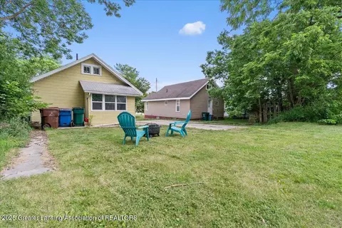 Exterior - 820 Middle St, Lansing, MI 48915 photo 4 of 4