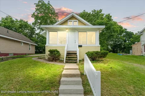 820 Middle St, Lansing, MI 48915