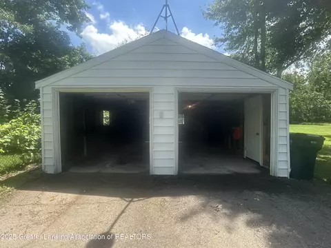 Undisclosed, Lansing, MI 48910 photo 3
