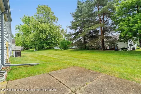 7221 Creekside Dr #39, Lansing, MI 48917 photo 22