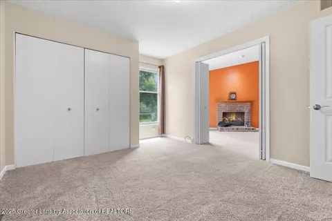 7221 Creekside Dr #39, Lansing, MI 48917 photo 13