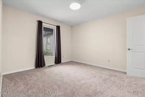 7221 Creekside Dr #39, Lansing, MI 48917 photo 8