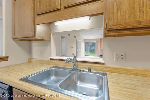 7221 Creekside Dr #39, Lansing, MI 48917 photo 7