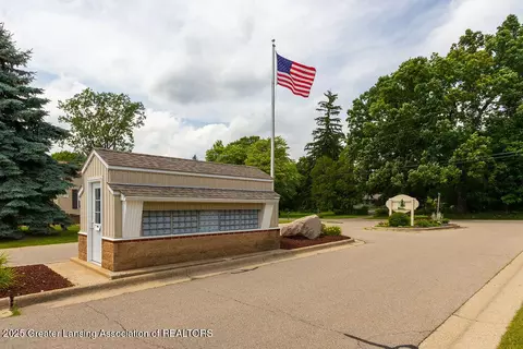 541 Red Cedar Blvd, Williamston, MI 48895 photo 4