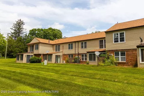 541 Red Cedar Blvd, Williamston, MI 48895 photo 6