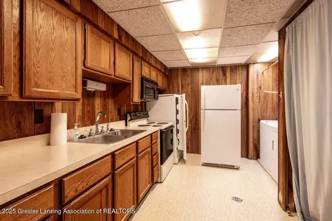 541 Red Cedar Blvd, Williamston, MI 48895 photo 21