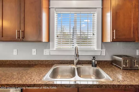 13820 Myrtle Dr, Dewitt, MI 48820 photo 16