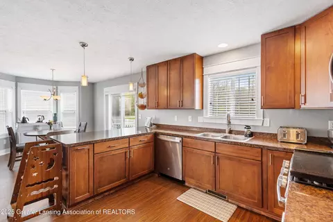 13820 Myrtle Dr, Dewitt, MI 48820 photo 14