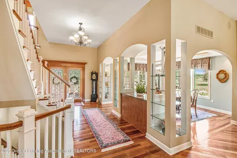 Entry Way - 10696 W Clark Rd, Eagle, MI 48822 photo 4 of 9