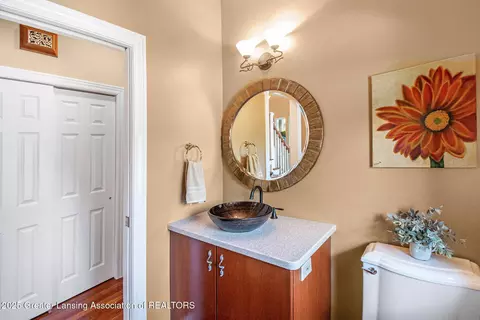 Bath - 10696 W Clark Rd, Eagle, MI 48822 photo 1 of 9