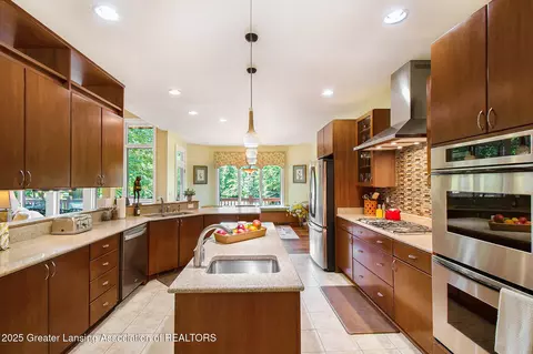 Kitchen - 10696 W Clark Rd, Eagle, MI 48822 photo 5 of 7
