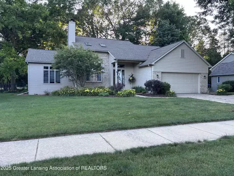 2665 Allium Dr, Holt, MI 48842