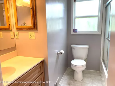 500 Spring St, Grand Ledge, MI 48837 photo 25