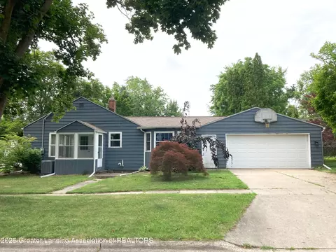 500 Spring St, Grand Ledge, MI 48837 photo 4