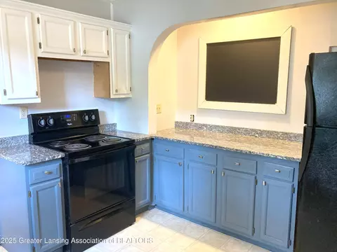 500 Spring St, Grand Ledge, MI 48837 photo 11