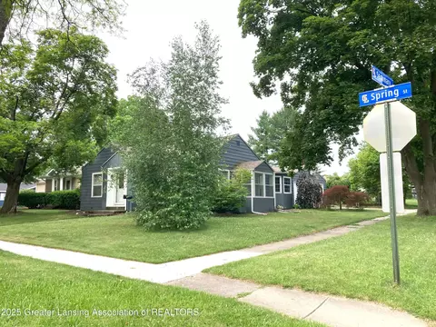 500 Spring St, Grand Ledge, MI 48837 photo 2