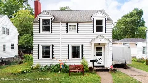 817 N Foster Ave, Lansing, MI 48912