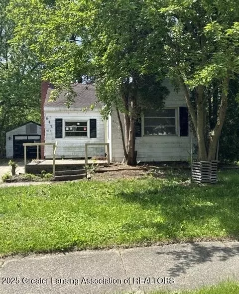 642 Samantha Ave, Lansing, MI 48910