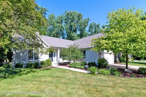 1625 Roxburgh Ave, East Lansing, MI 48823