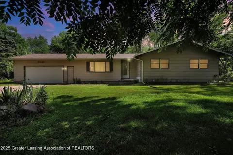 5355 Holt Rd, Holt, MI 48842