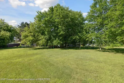 8301 S Dewitt Rd, Dewitt, MI 48820 photo 29