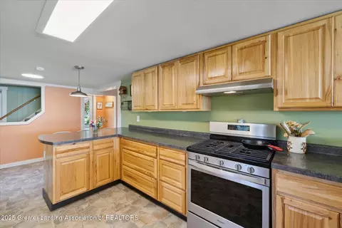8301 S Dewitt Rd, Dewitt, MI 48820 photo 12