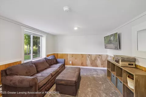 8301 S Dewitt Rd, Dewitt, MI 48820 photo 6