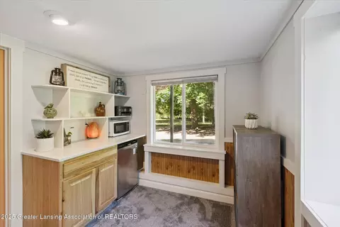 8301 S Dewitt Rd, Dewitt, MI 48820 photo 8