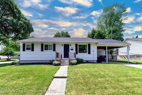 2818 Almar Ln, Lansing, MI 48910
