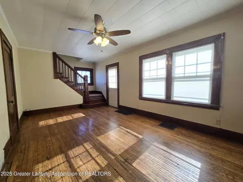 Living - 123 E Mt Hope Ave, Lansing, MI 48910 photo 4 of 7
