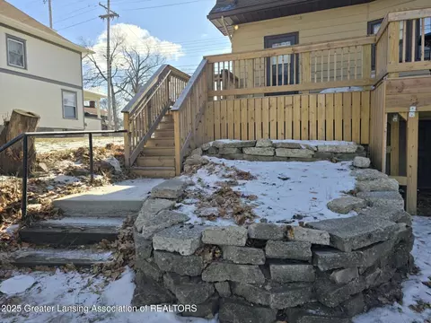 Exterior - 123 E Mt Hope Ave, Lansing, MI 48910 photo 2 of 3