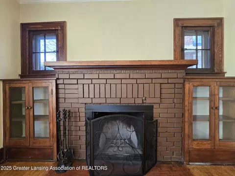 Living - 123 E Mt Hope Ave, Lansing, MI 48910 photo 3 of 7