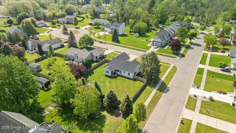 View/Area - 10053 Deblind Cir, Dimondale, MI 48821 photo 3 of 6