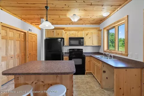 5159 E Pratt Rd, Saint Johns, MI 48879 photo 27