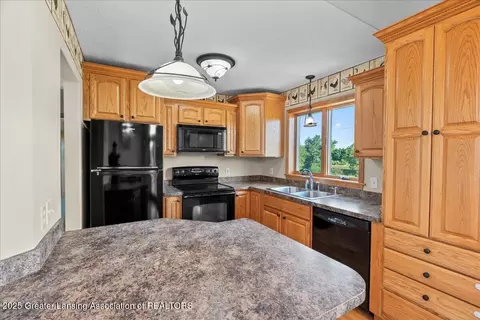 5159 E Pratt Rd, Saint Johns, MI 48879 photo 11
