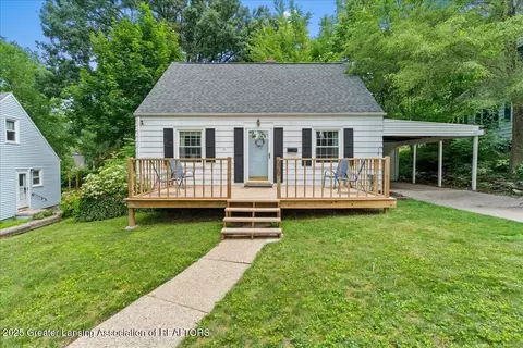629 N Dexter Dr, Lansing, MI 48910