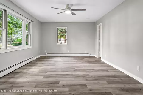 Living - 1337 Shepard St, Crystal, MI 48818 photo 3 of 6