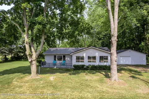 1337 Shepard St, Crystal, MI 48818