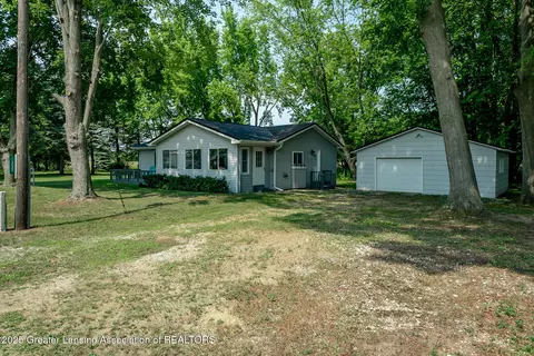 Exterior - 1337 Shepard St, Crystal, MI 48818 photo 4 of 13