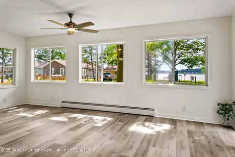 Living - 1337 Shepard St, Crystal, MI 48818 photo 1 of 6